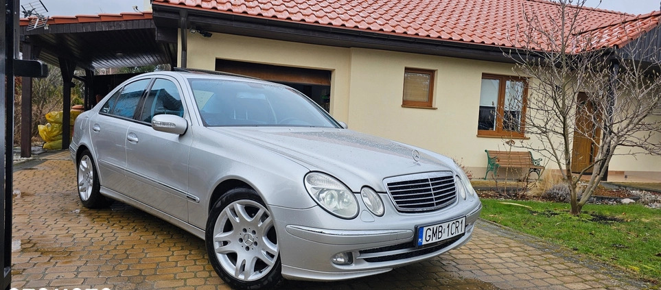 Mercedes-Benz Klasa E cena 29000 przebieg: 243000, rok produkcji 2004 z Zagórz małe 466